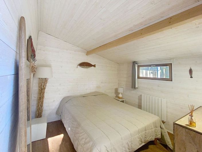 Image No.6-2 Bed House for sale