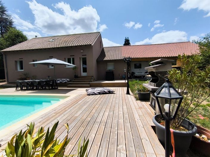 Image No.1-4 Bed House for sale