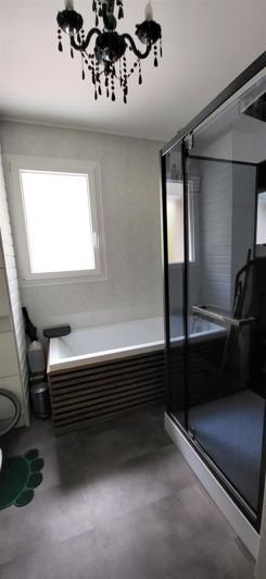 Image No.26-4 Bed House for sale