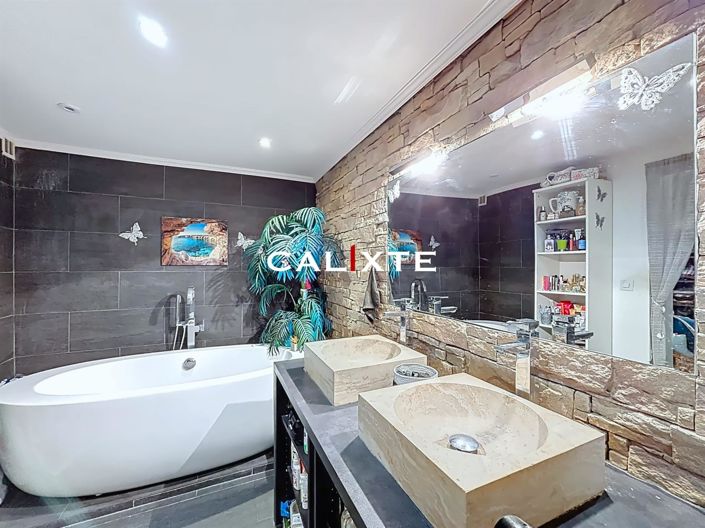 Image No.12-1 Bed Apartment for sale