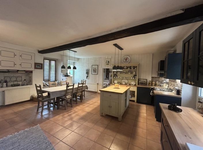 Image No.24-4 Bed House for sale