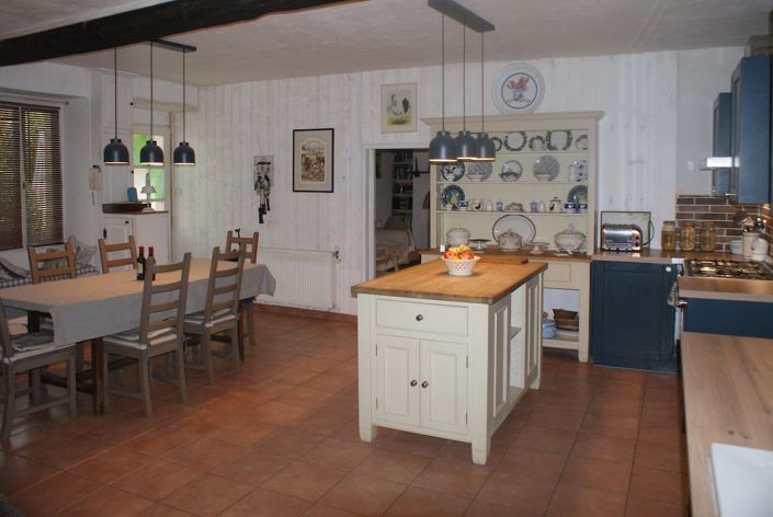 Image No.26-4 Bed House for sale