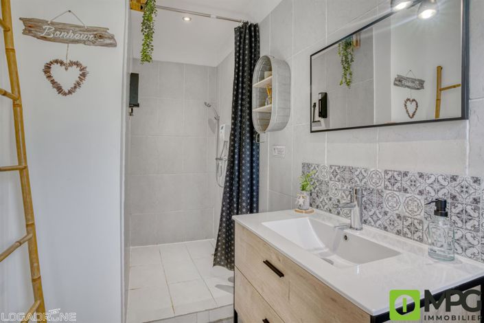 Image No.12-3 Bed House for sale