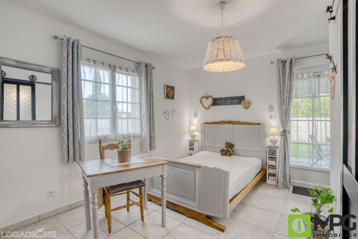 Image No.9-3 Bed House for sale