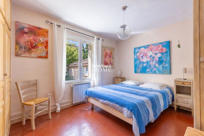 Image No.10-12 Bed House for sale