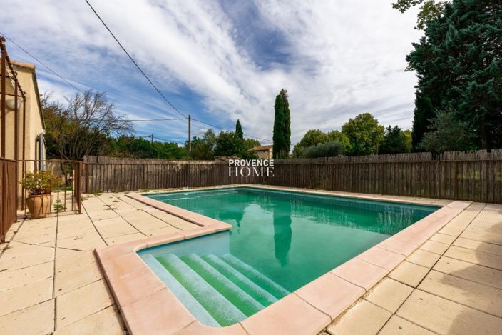 Image No.18-12 Bed House for sale