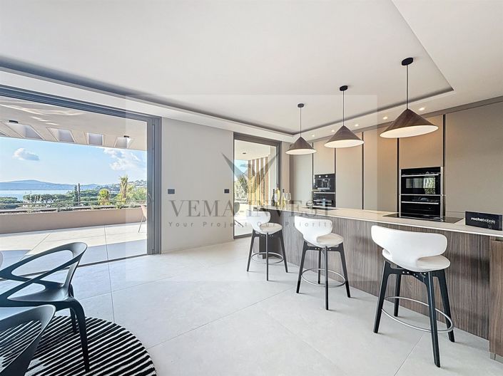 Image No.7-3 Bed Apartment for sale