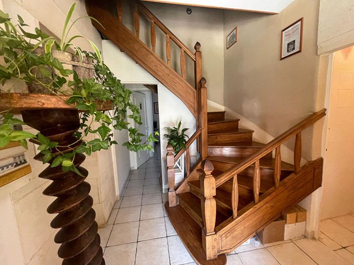 Image No.2-5 Bed House for sale