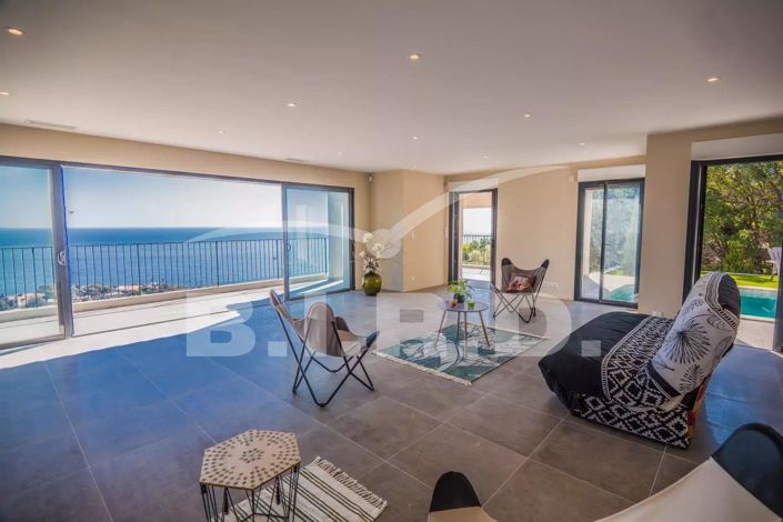 Image No.6-Maison de 5 chambres à vendre à Les Issambres