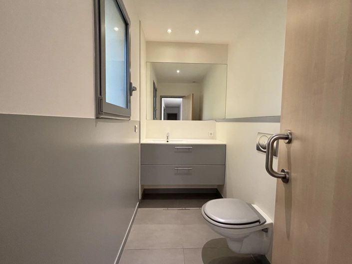 Image No.15-3 Bed House for sale