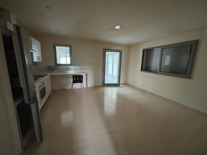 Image No.19-3 Bed House for sale