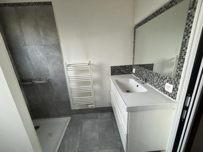 Image No.23-3 Bed House for sale