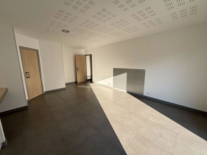 Image No.24-3 Bed House for sale