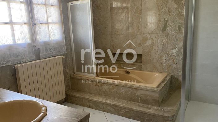 Image No.4-4 Bed House for sale