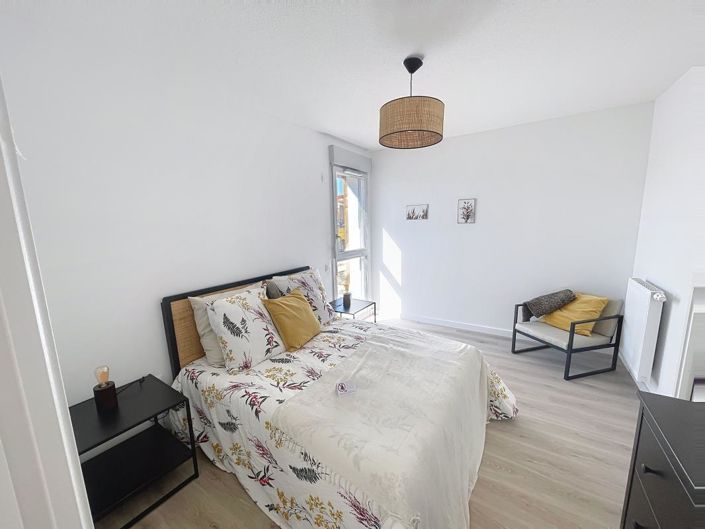 Image No.3-1 Bed Property for sale