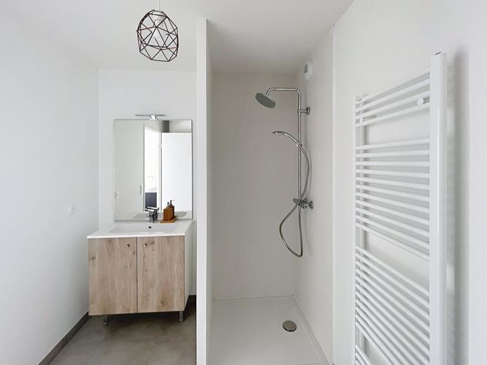 Image No.6-1 Bed Property for sale