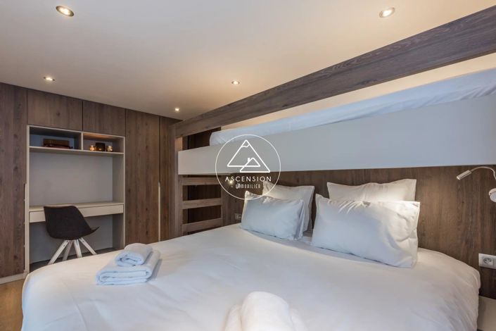 Image No.13-5 Bed Apartment for sale