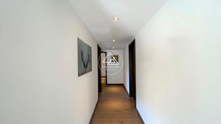 Image No.22-5 Bed Apartment for sale