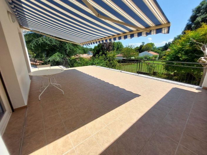 Image No.17-5 Bed House for sale