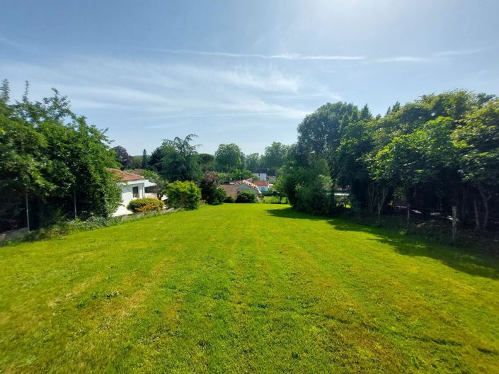 Image No.18-5 Bed House for sale