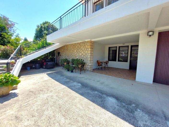 Image No.20-5 Bed House for sale