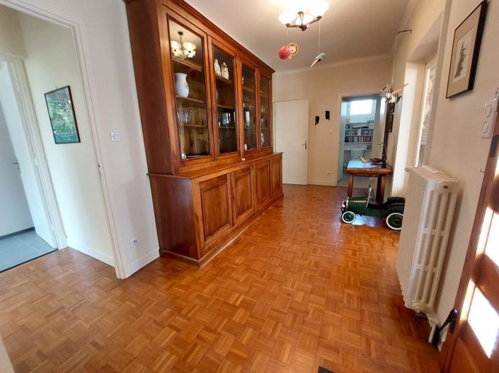 Image No.4-5 Bed House for sale