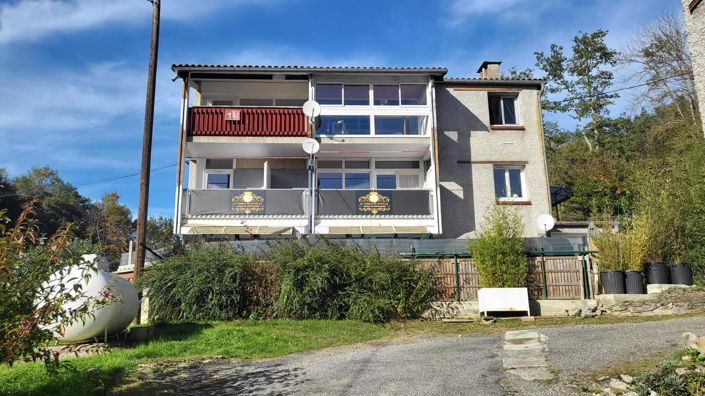 Image No.1-9 Bed House for sale