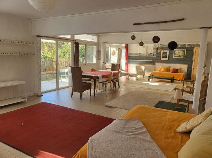 Image No.2-9 Bed House for sale