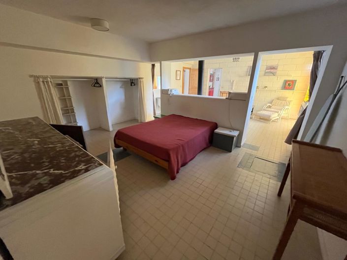 Image No.20-9 Bed House for sale