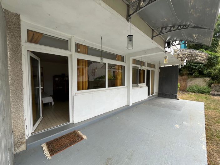 Image No.6-9 Bed House for sale