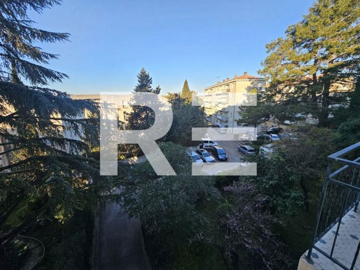 Image No.2-Appartement de 2 chambres à vendre à Nîmes