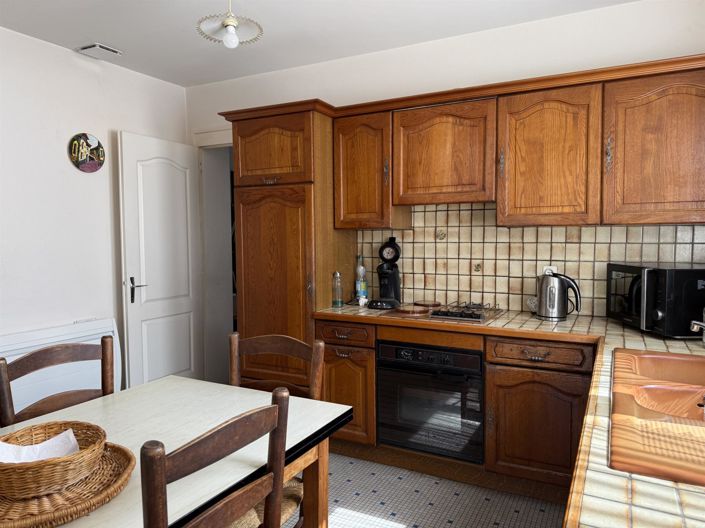 Image No.3-3 Bed House for sale