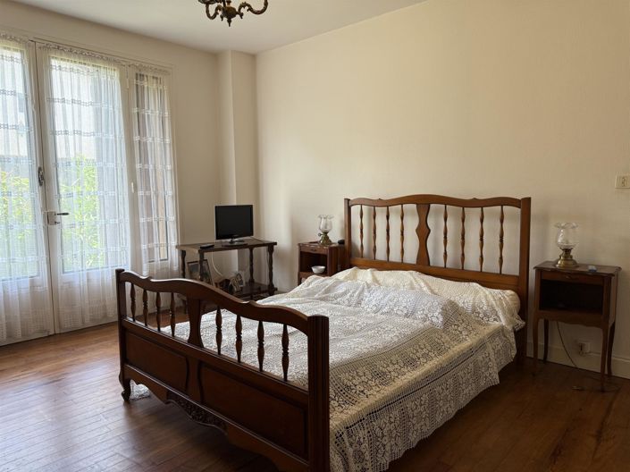 Image No.6-3 Bed House for sale