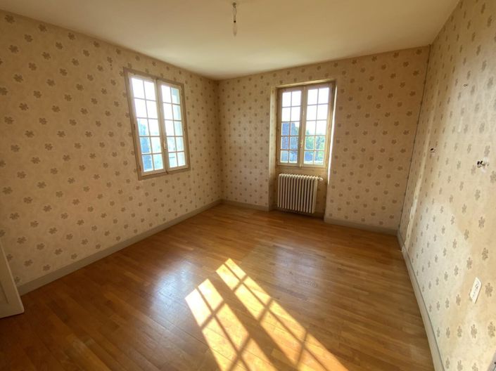 Image No.12-5 Bed House for sale