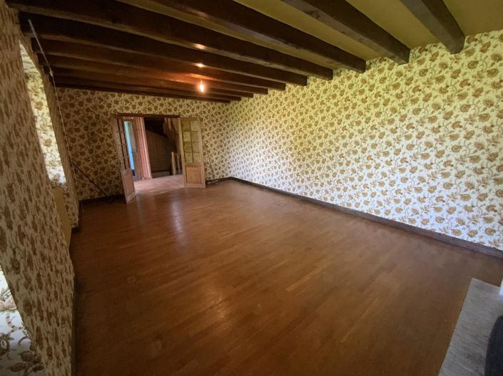 Image No.8-5 Bed House for sale