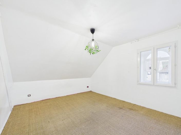 Image No.13-House for sale