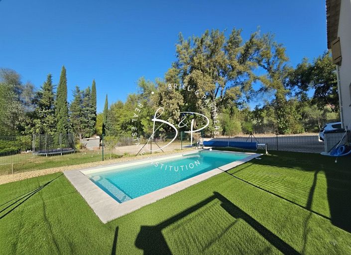 Image No.2-4 Bed House for sale