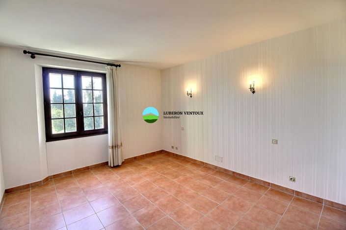 Image No.10-4 Bed House for sale