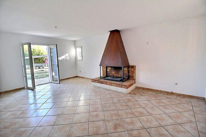 Image No.9-3 Bed House for sale