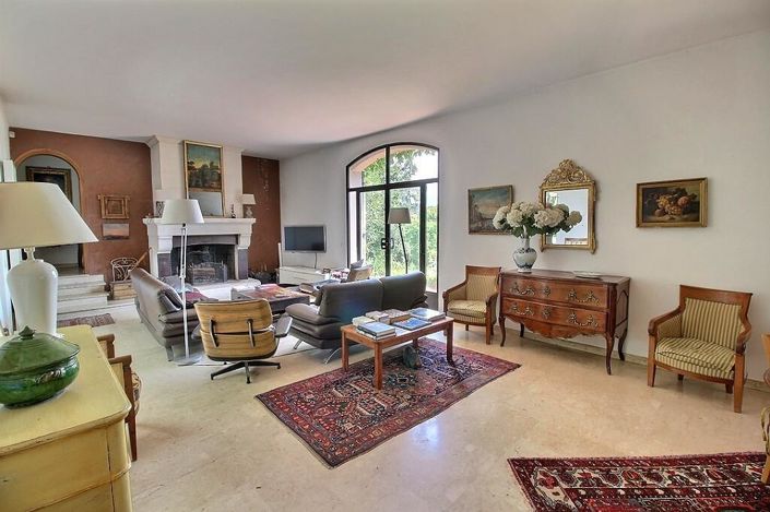 Image No.4-6 Bed House for sale