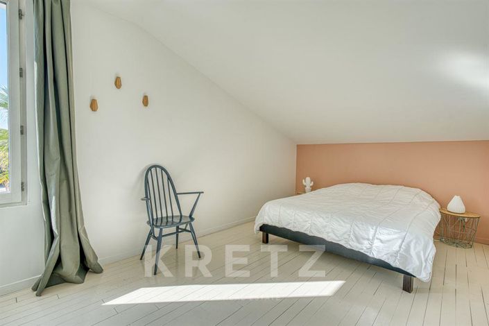 Image No.15-6 Bed House for sale