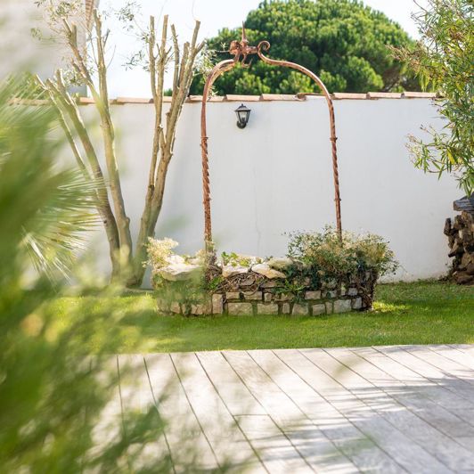 Image No.5-6 Bed House for sale