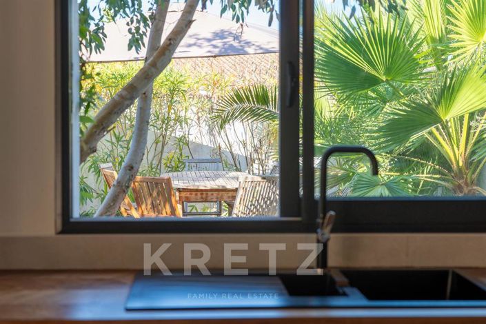 Image No.10-6 Bed House for sale