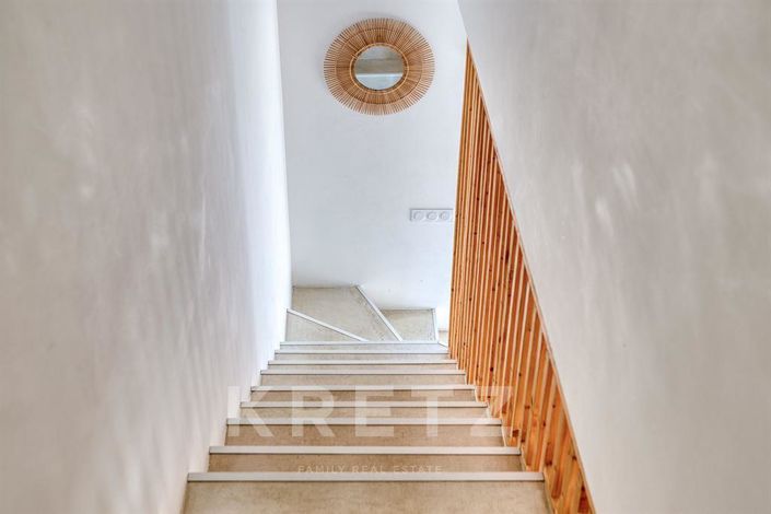 Image No.12-6 Bed House for sale