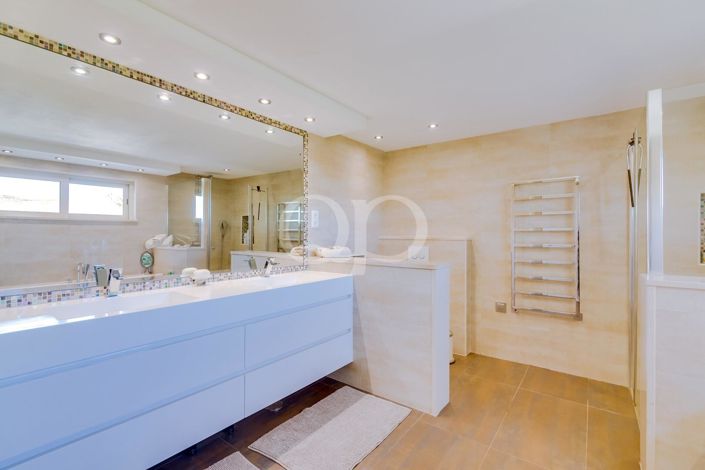 Image No.22-3 Bed House for sale