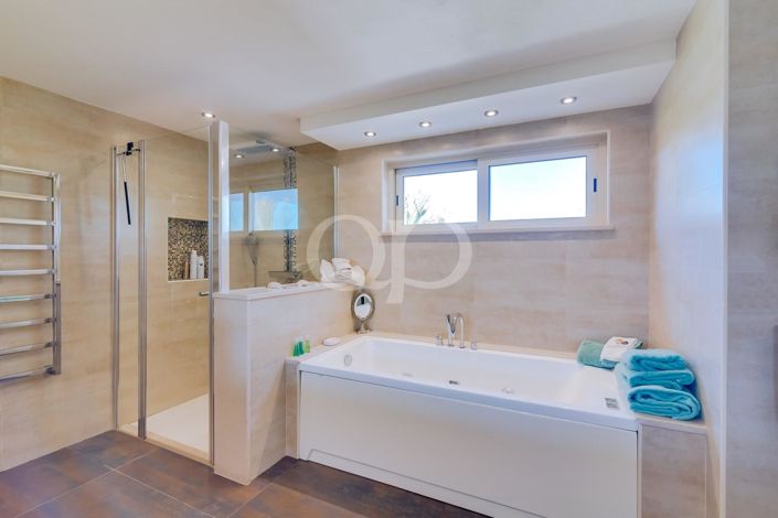 Image No.23-3 Bed House for sale