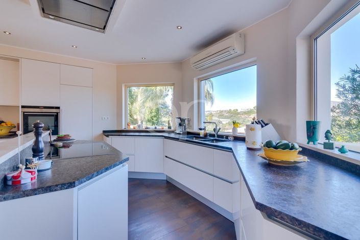 Image No.30-3 Bed House for sale