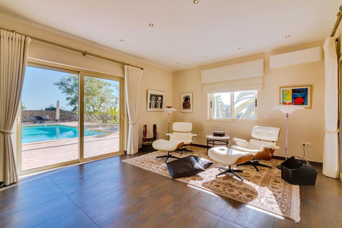 Image No.32-3 Bed House for sale