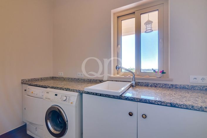 Image No.36-3 Bed House for sale