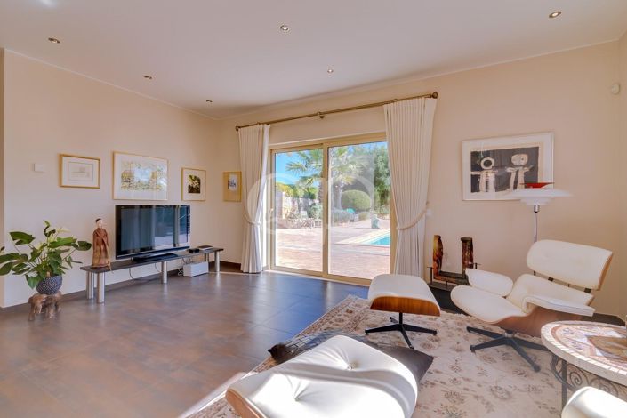 Image No.46-3 Bed House for sale